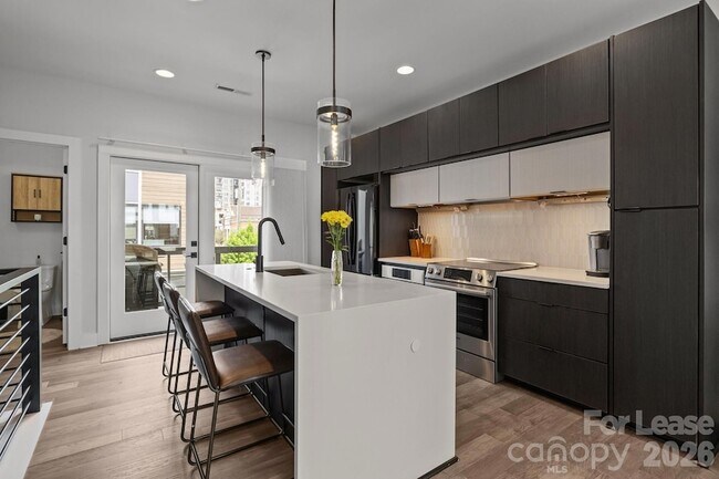 Building Photo - 1207 Minter Pl
