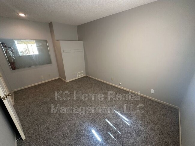 Building Photo - 15137 W 132nd St