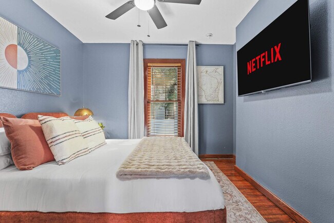 Building Photo - 924 Capital St