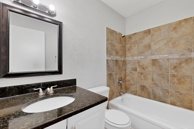 Building Photo - Cozy Living Near Rockwall Lake