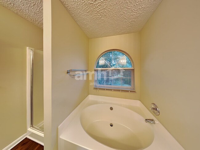 Building Photo - 3110 N Waterford Ct