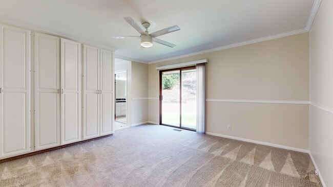 Building Photo - 9168 Eastside Rd