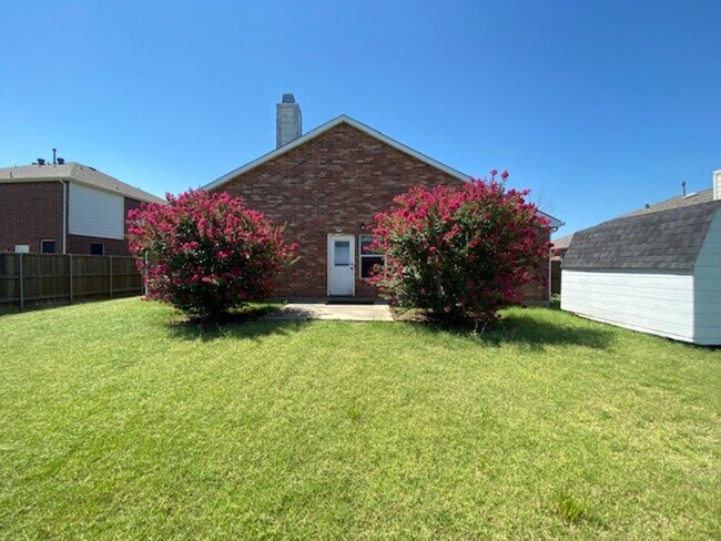 Building Photo - Lovely 4 bedroom, 2 bath home for lease!