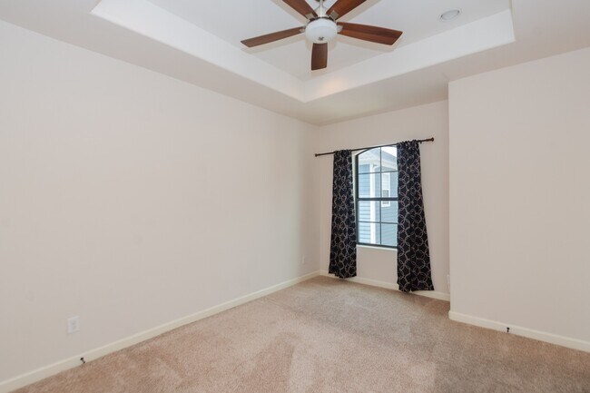 Building Photo - 1404 W 26th St