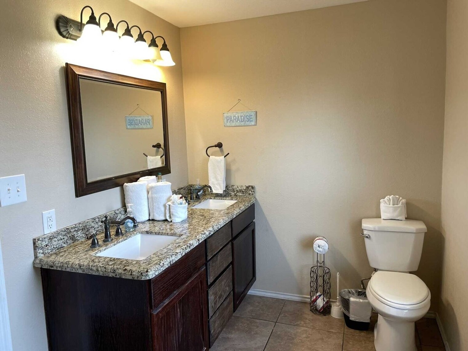 Building Photo - 126 Pike St