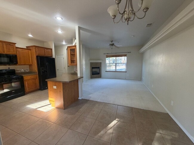 RENT REDUCED: Mt Elden Villas: Large Townhome - 3 Bedroom 2.5 Bath ...
