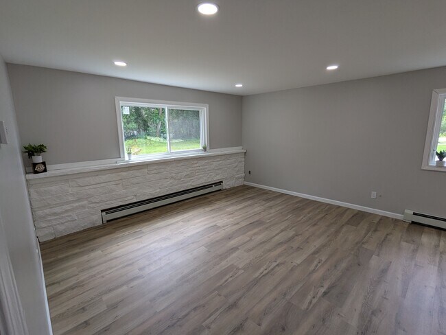 Building Photo - 38185 N State Park Rd