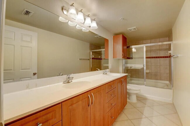 Building Photo - 6565 Emerald Dunes Dr