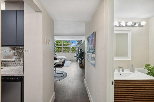 Building Photo - 1020 Meridian Ave