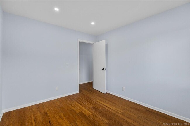 Building Photo - 88 Horton St