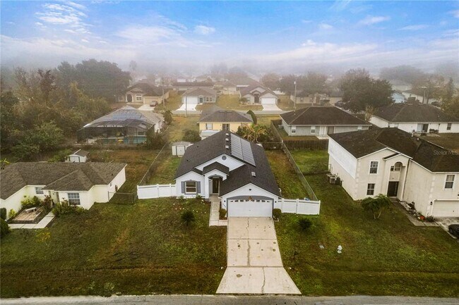 Building Photo - 460 Martigues Dr