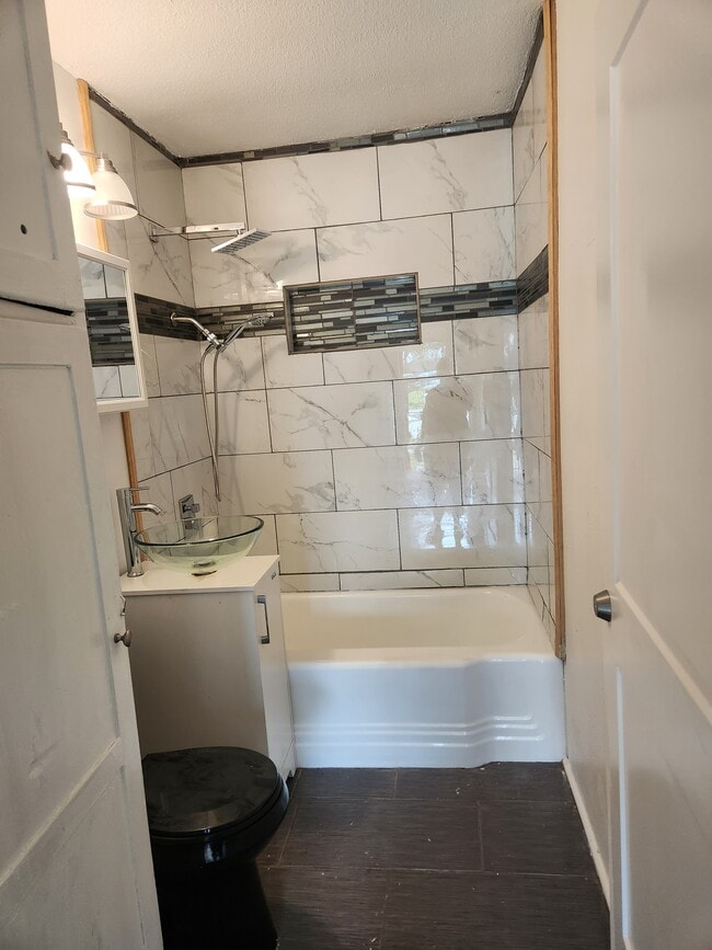 Building Photo - 5338 McClelland Dr