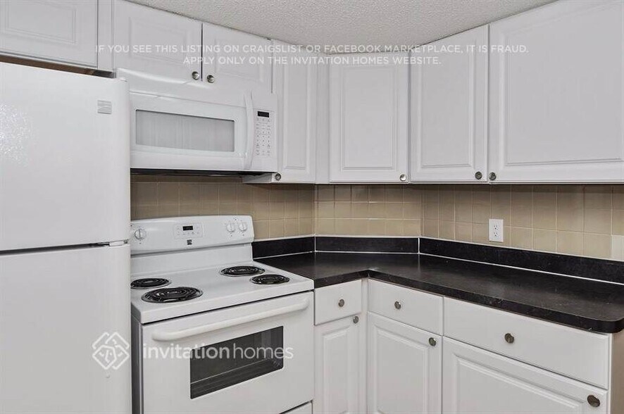 Building Photo - 7713 Deer Foot Dr