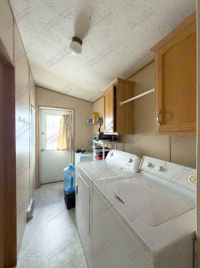 Building Photo - 1302 Orchid Ln