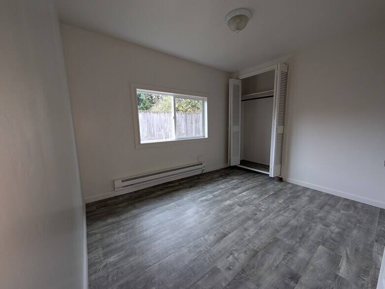 Building Photo - 10331 Wallingford Ave N