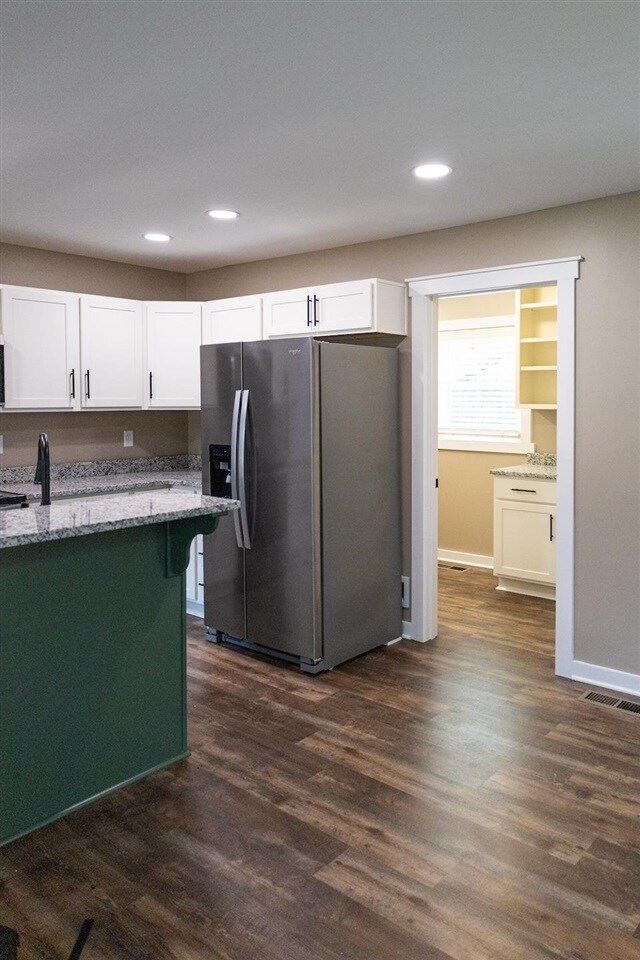 Building Photo - 516 Claremoor Ave