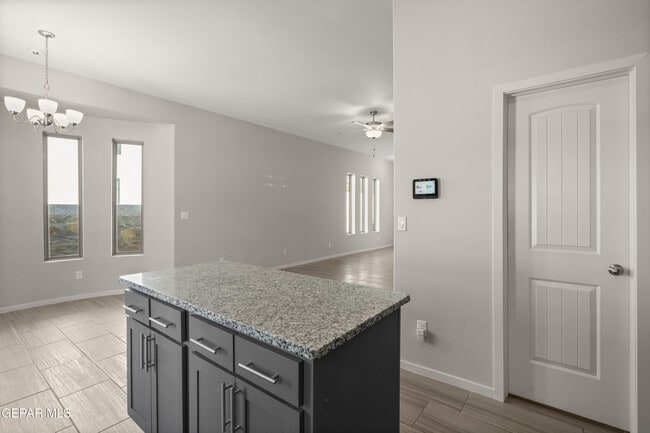 Building Photo - 629 Cedarwood Ave
