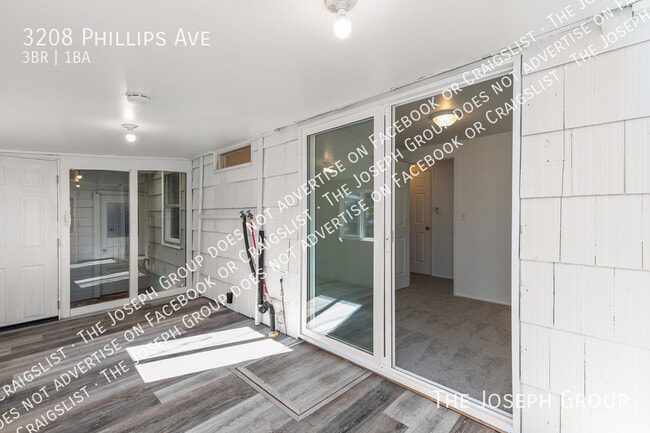 Building Photo - 3208 Phillips Ave
