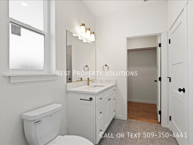 Building Photo - 13436 Rd 4 NE