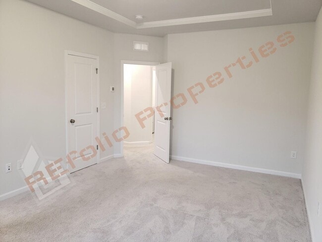 Building Photo - Luxury 3 Story 4 BD/3.5 Bath Townhome @ Sm...