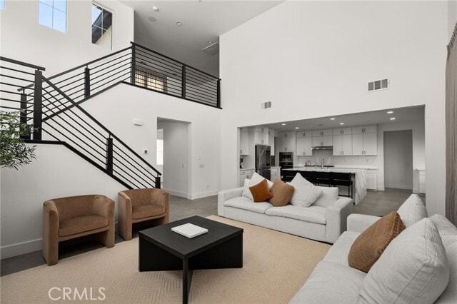 Building Photo - 11401 W Serrano Sq