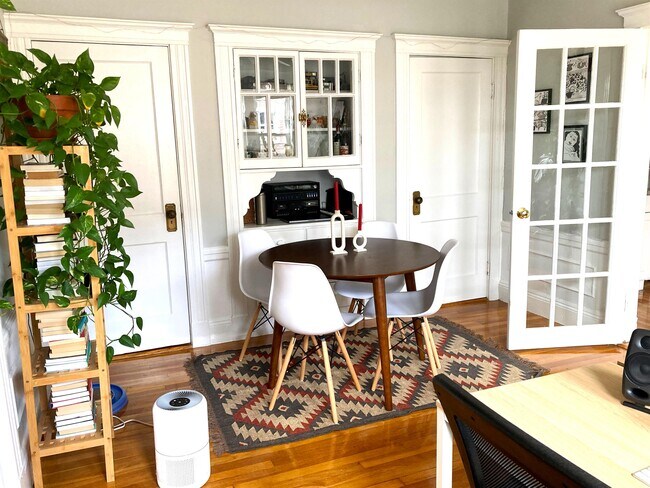 Building Photo - 50 Boylston St