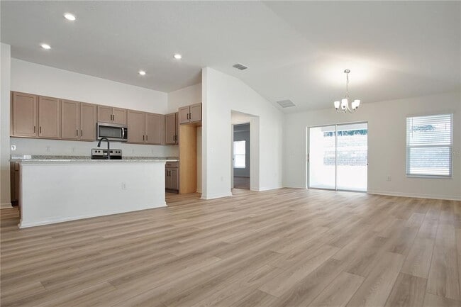 Building Photo - 9224 Westside Hls Dr
