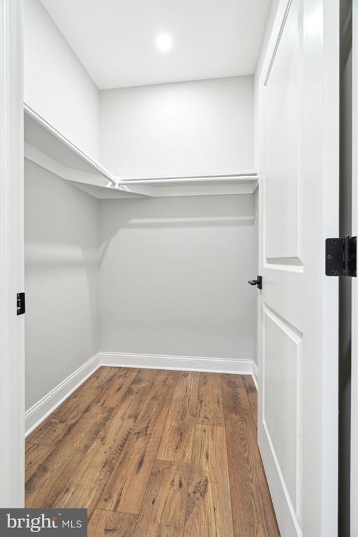 Building Photo - 48 Evergreen Ln