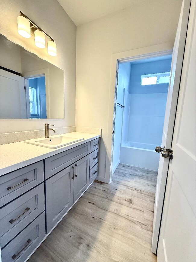 Building Photo - 2392 Karen Ct