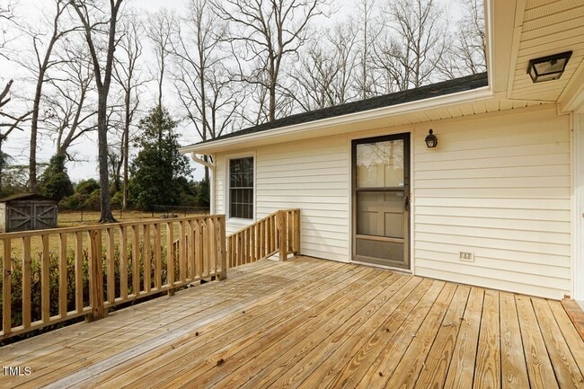 Building Photo - 4610 Linden Rd