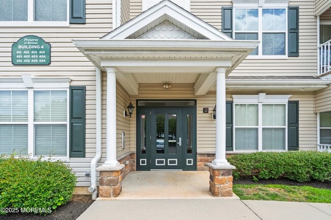 Building Photo - 433 Sloan Ct