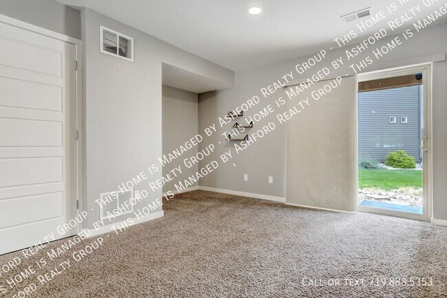 Building Photo - 6544 John Muir Trl