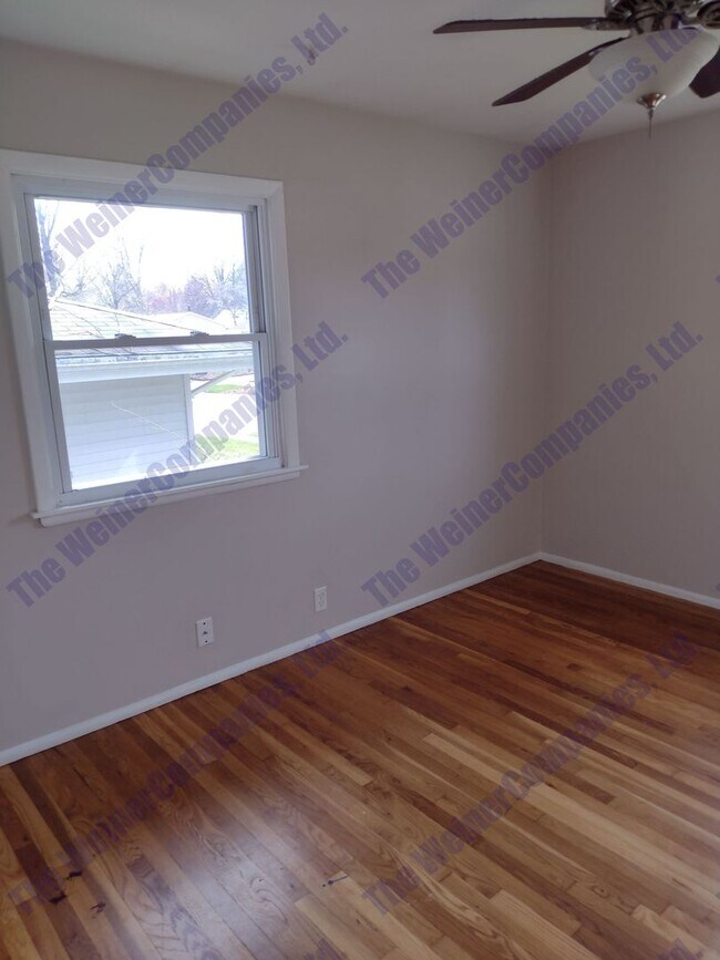 Building Photo - 1804 Rebecca Dr