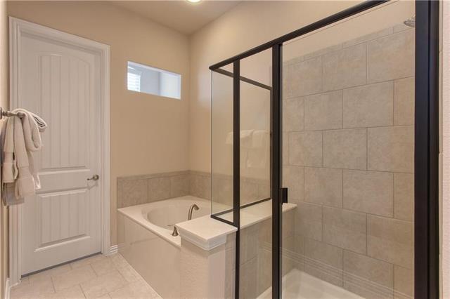 Building Photo - 207 Carrington Ln