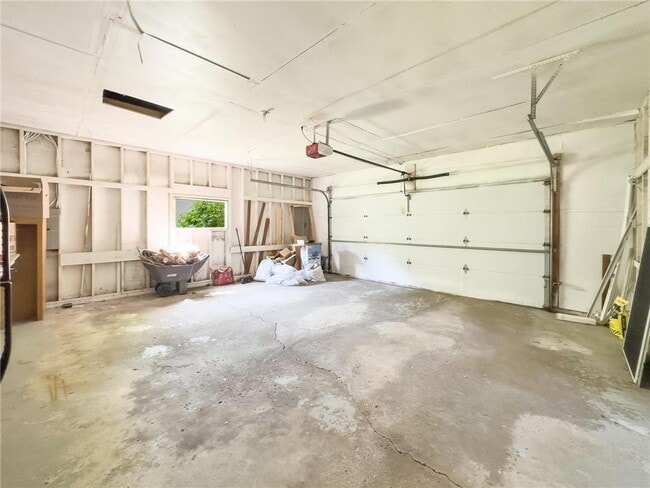 Building Photo - 1051 Northview Park Rd