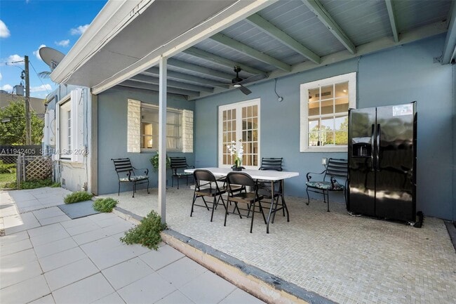 Building Photo - 19 NE 3rd St