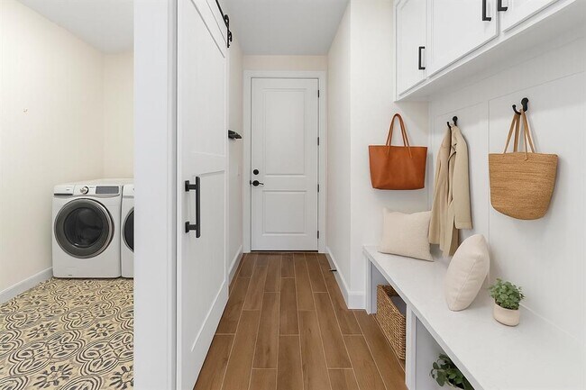 Building Photo - 604 Buena Onda Wy