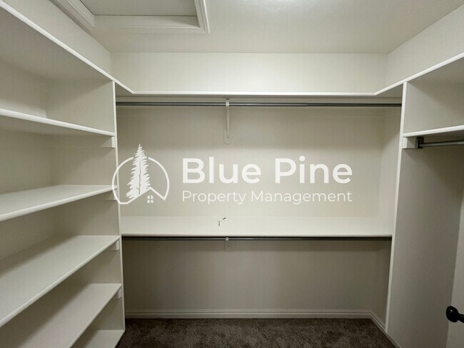 Building Photo - 5231 Clearfield Ln