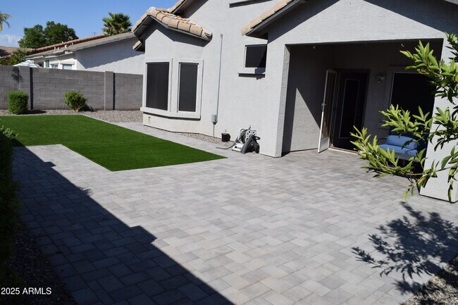 Building Photo - 3680 S Joshua Tree Ln