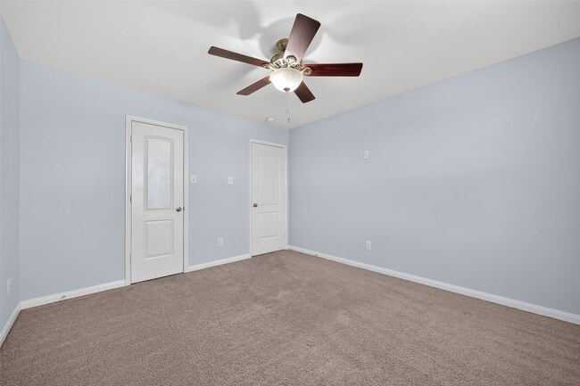 Building Photo - 5119 Harbor Palm Dr