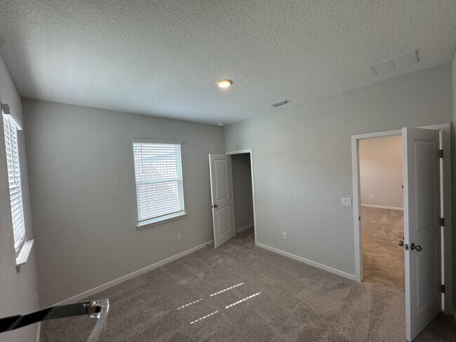 Building Photo - 96422 Stillpoint Wy