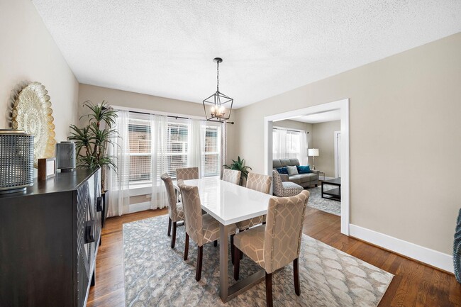 Building Photo - 1631 Castle Ct