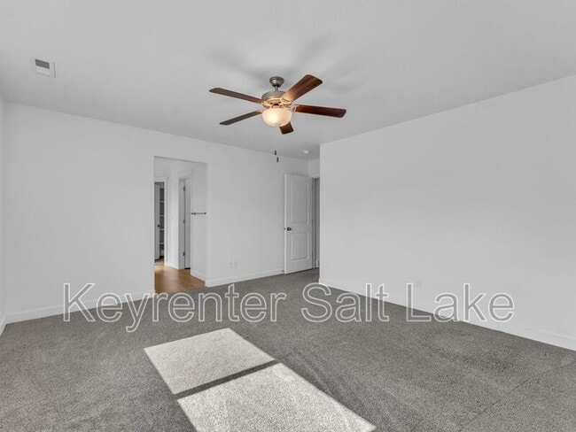 Building Photo - 8729 Park Slope Ln