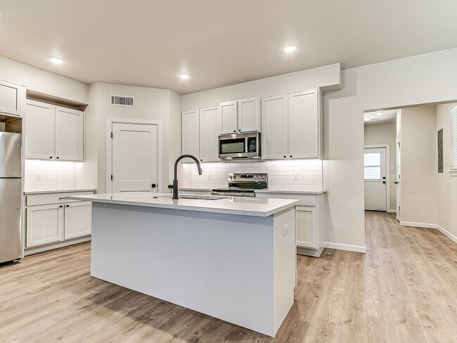 Building Photo - Brand New Duplex + 3 bedrooms + 2 bathrooms + 1 car garage + Prime OKC Location + All Applicances