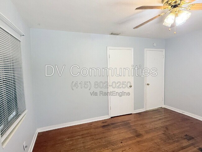 Building Photo - 4935 Emerson Ave S