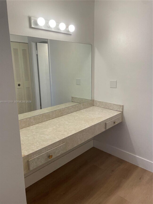 Building Photo - 404 NW 68th Ave