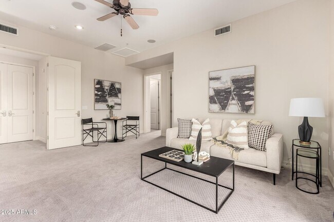 Building Photo - 8614 N 17th Pl