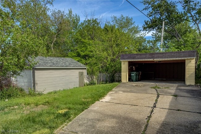 Building Photo - 4407 Woodway Ave