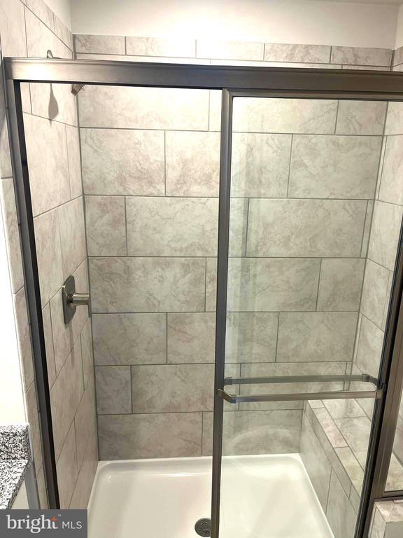 Building Photo - 7618 Johnnycake Rd