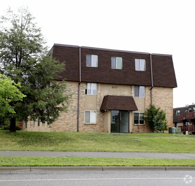 Primary Photo - The Point Apartments